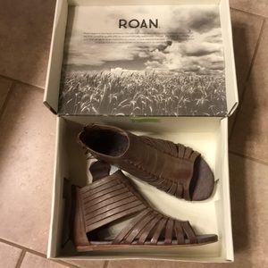 Brand new Roan sandal